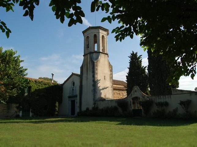 Foto Enselvat: ruta BTT Selva 14 Camps de l'Onyar. Església de Franciac (Caldes de Malavella)