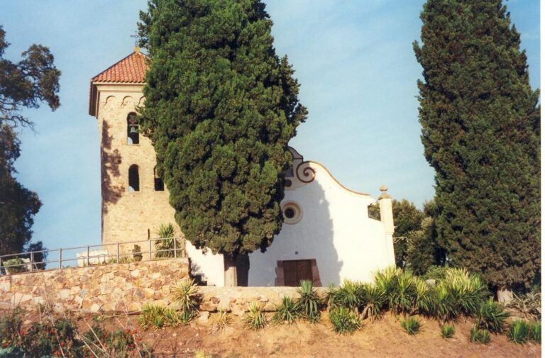 Foto Enselva't: Ruta BTT Selva 17. Puig de Montgros. Ermita Mare de Déu de les Alegries. Lloret de Mar
