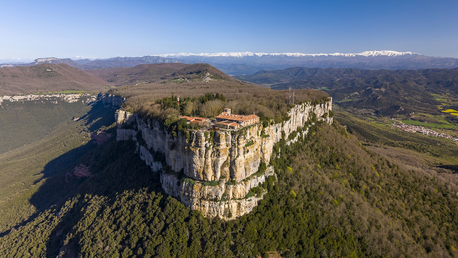 Enselva't. Santuari de la Mare de Déu del Far. (Susqueda)