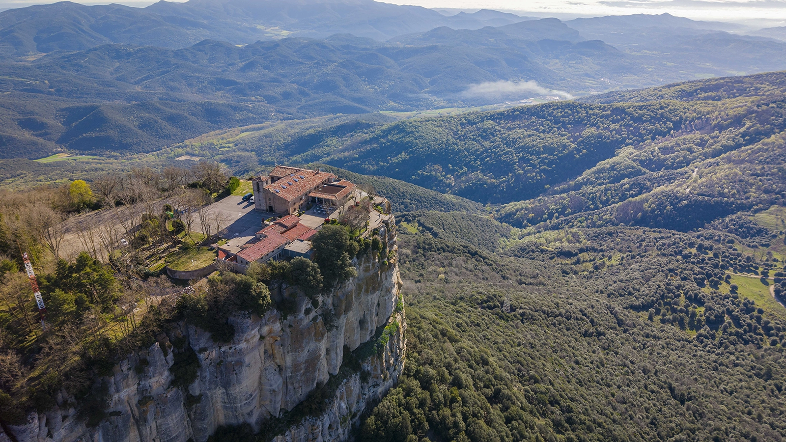 Enselva't. Santuari de la Mare de Déu del Far. (Susqueda)