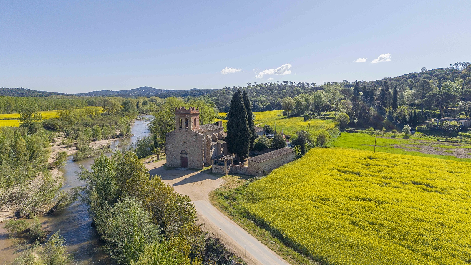 Enselva't. Església de Sant Cebrià de Fogars. (Fogars de la Selva)