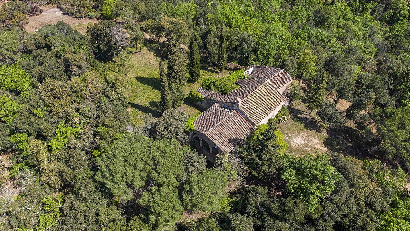 Enselva't. Església de Sant Cebrià de Fogars. (Fogars de la Selva)