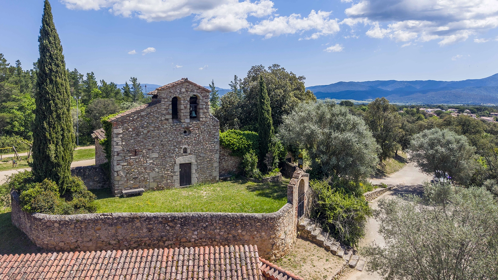 Església de Sant Llop de Viabrea.