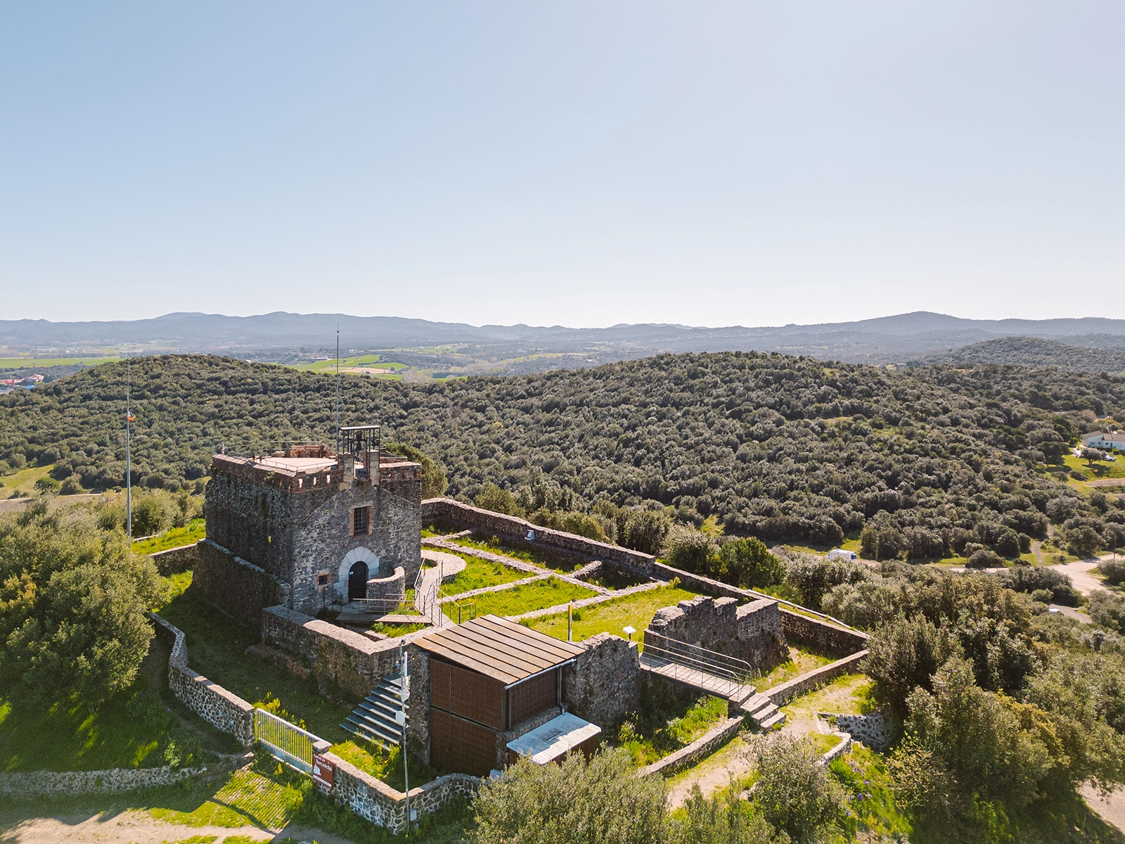 Enselva't. Castell de Torcafelló. (Maçanet de la Selva)
