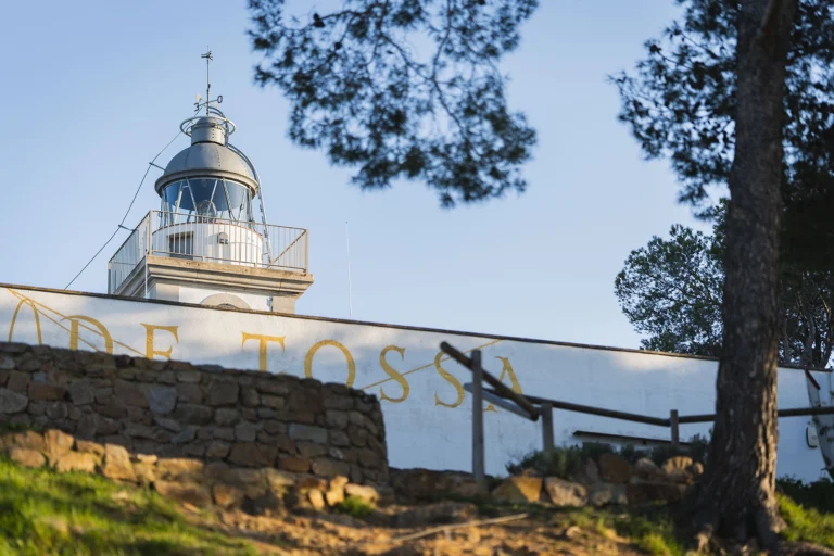 Enselva't. Far de Tossa