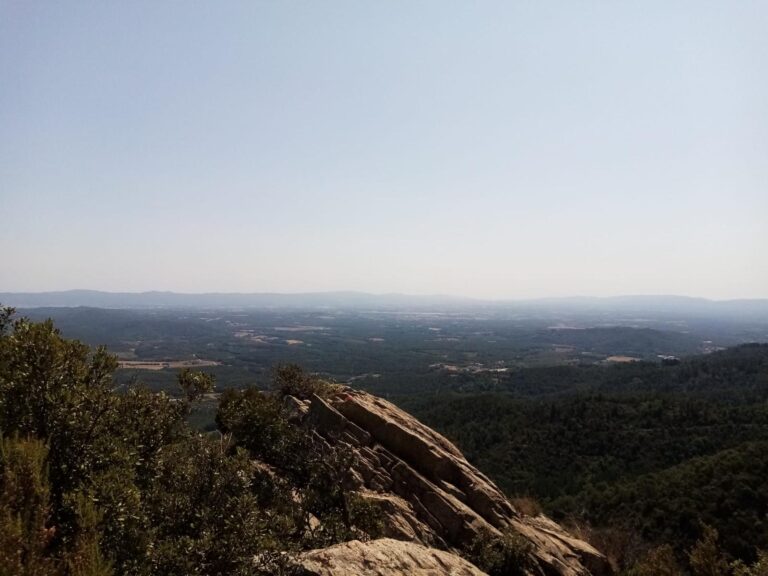 Enselva't. Ruta de les ermites. Anglès.