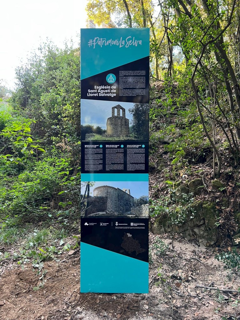 Foto: Consell Comarcal de la Selva. Tòtem Sant Agustí de Lloret Salvatge.