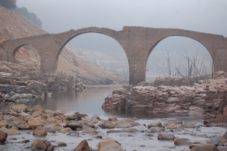 Foto: Consell Comarcal de la Selva. Antic pont de Querós.