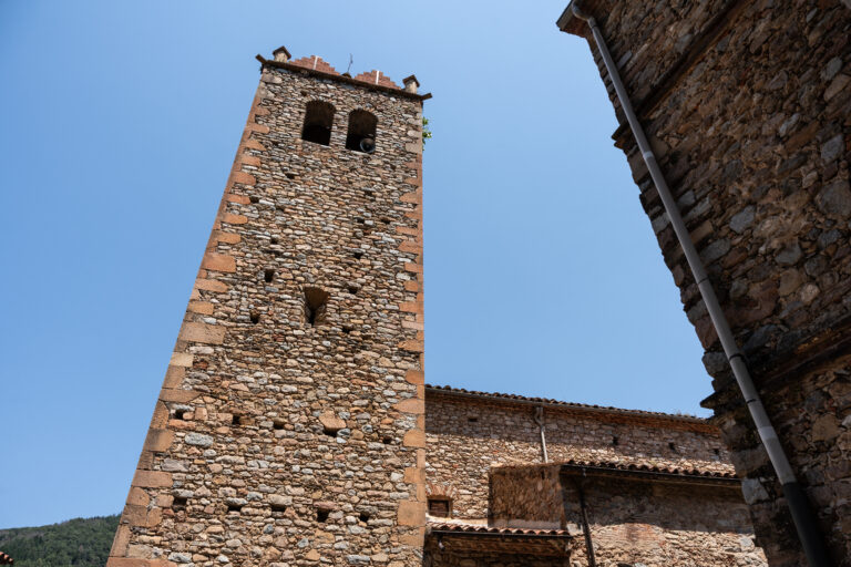 nselva't. Foto de David Rueda. Església de Sant Pere d'Osor.
