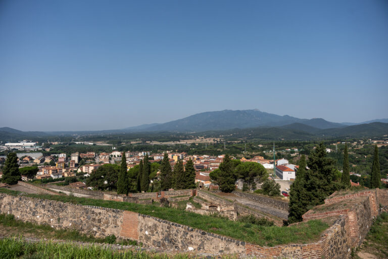 Enselva't. Foto de David Rueda. Muralles. (Hostalric)