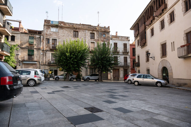 Enselva't. Foto de David Rueda. Plaça de la Vila. (Hostalric)