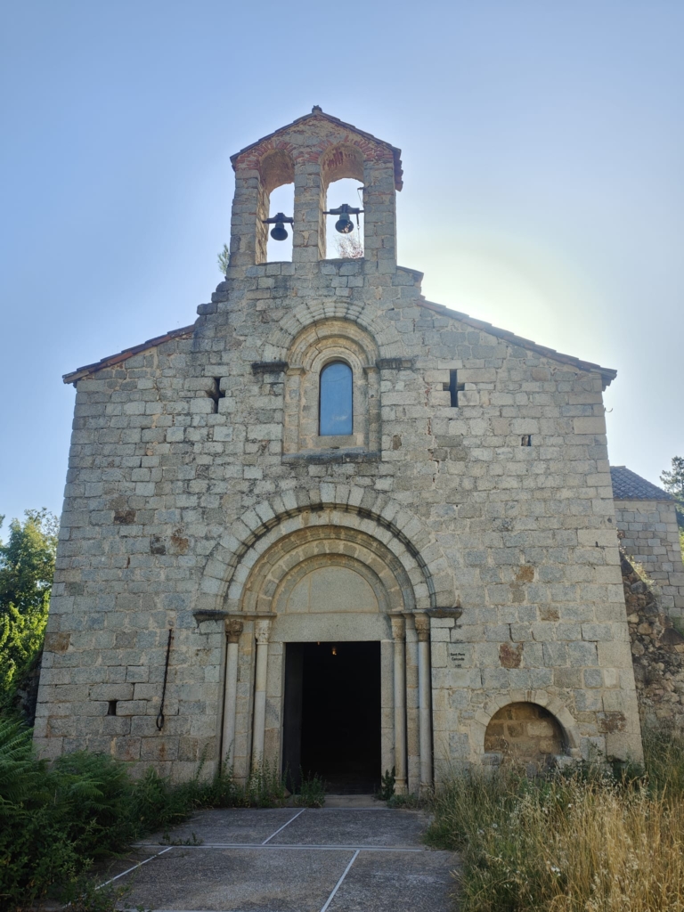 Enselva't. Monestir Sant Pere Cercada. Santa Coloma de Farners.